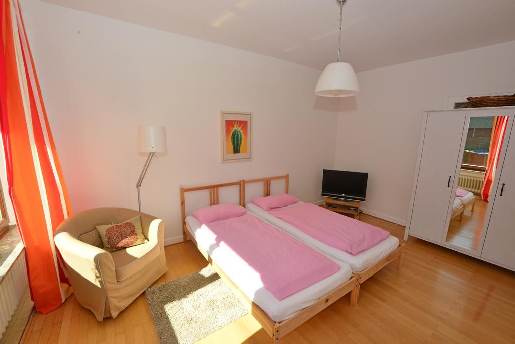 Moderne Ferienwohnung Deichstrasse Hennef  Pokoj fotografie